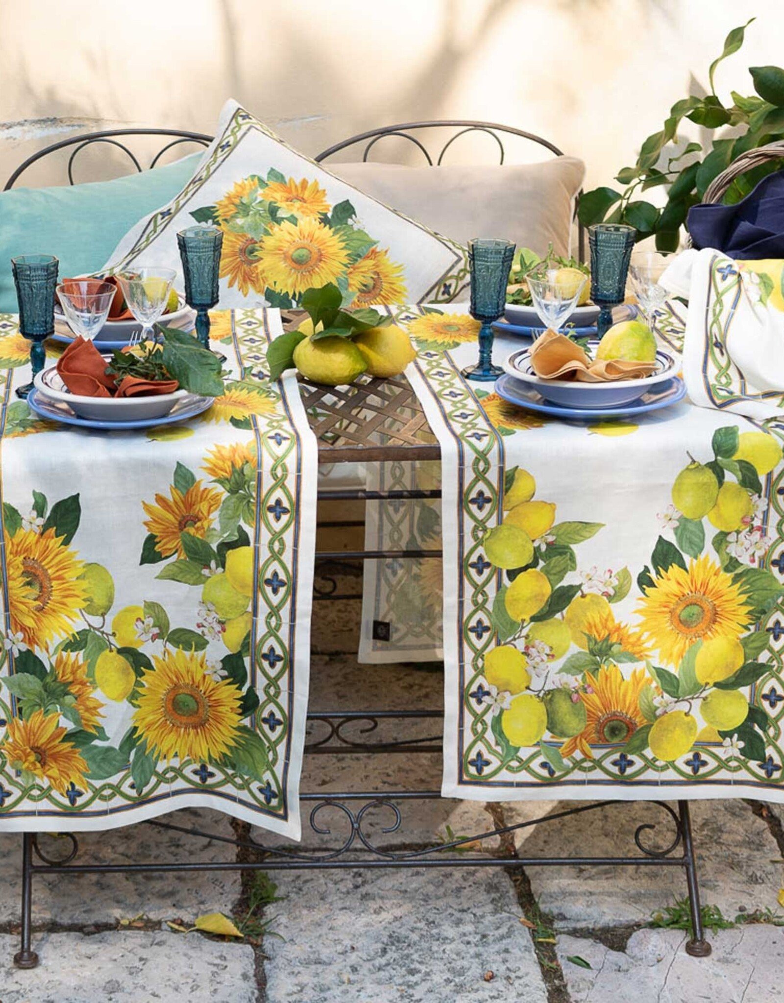 Italian Linen - Etruscan Garden Table Runner 18"x67" Cream