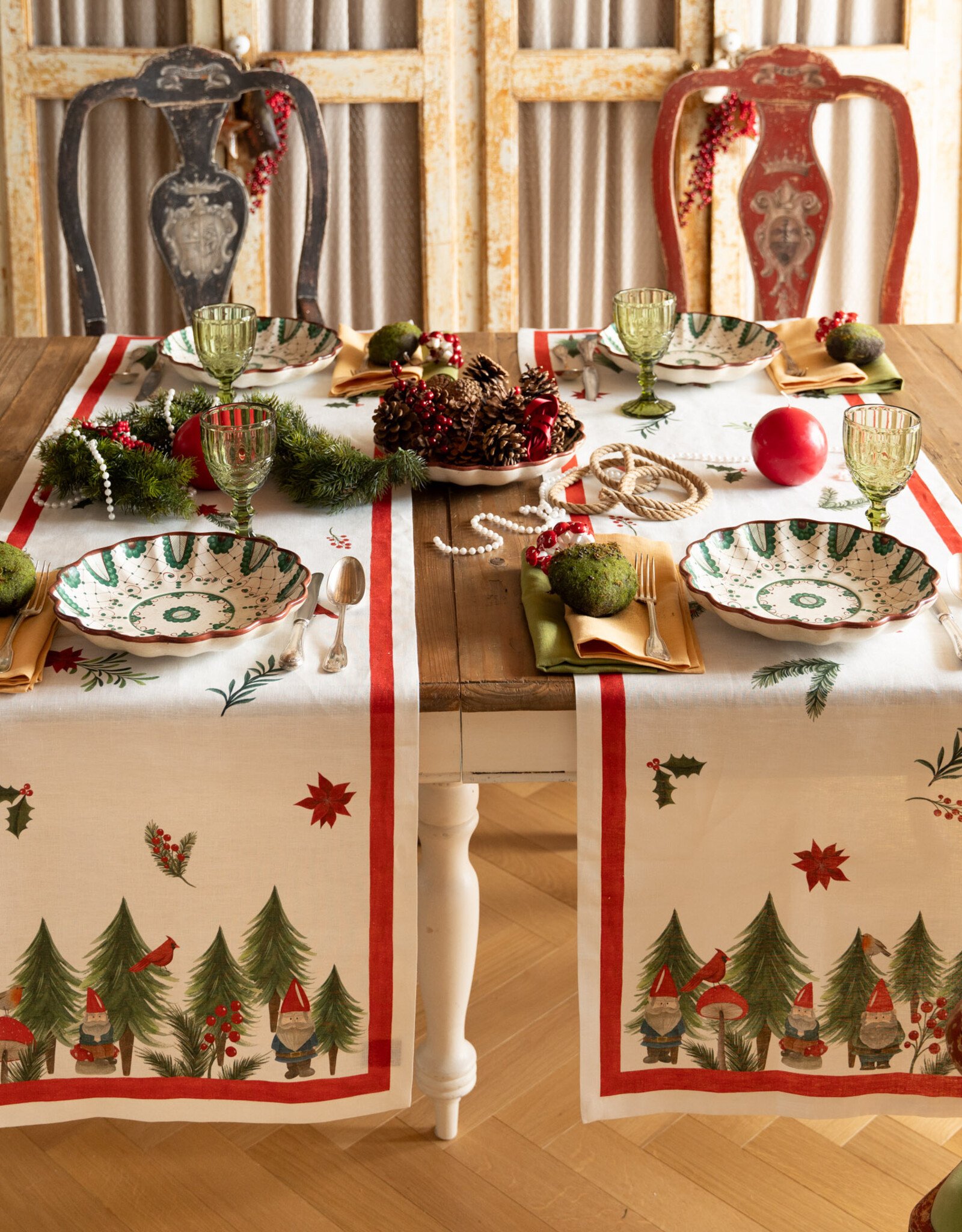 Italian Linen - Jolly Elf Table Runner 18"x67" Cream