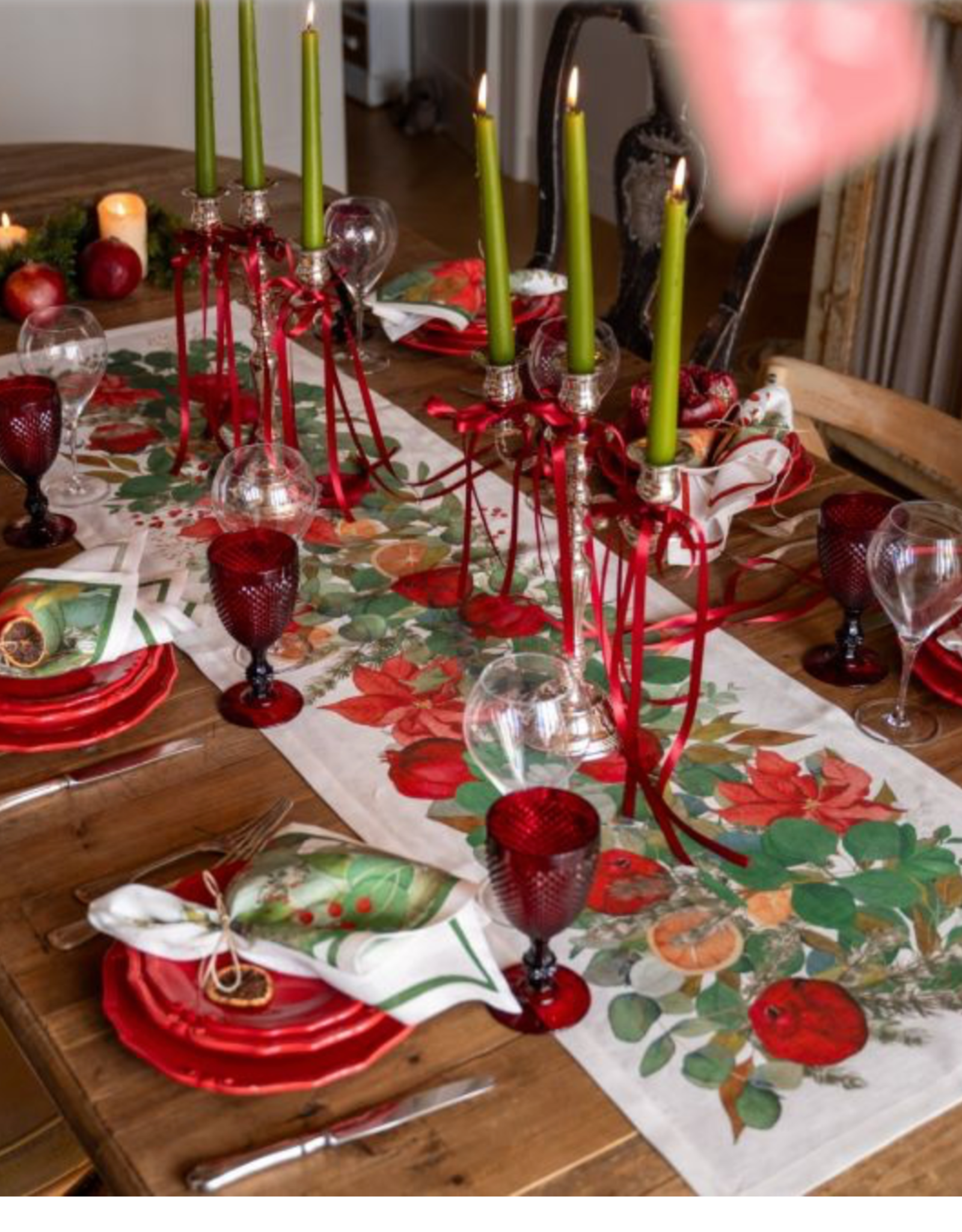Italian Linen - Garland Glee Table Runner 18" x 67"