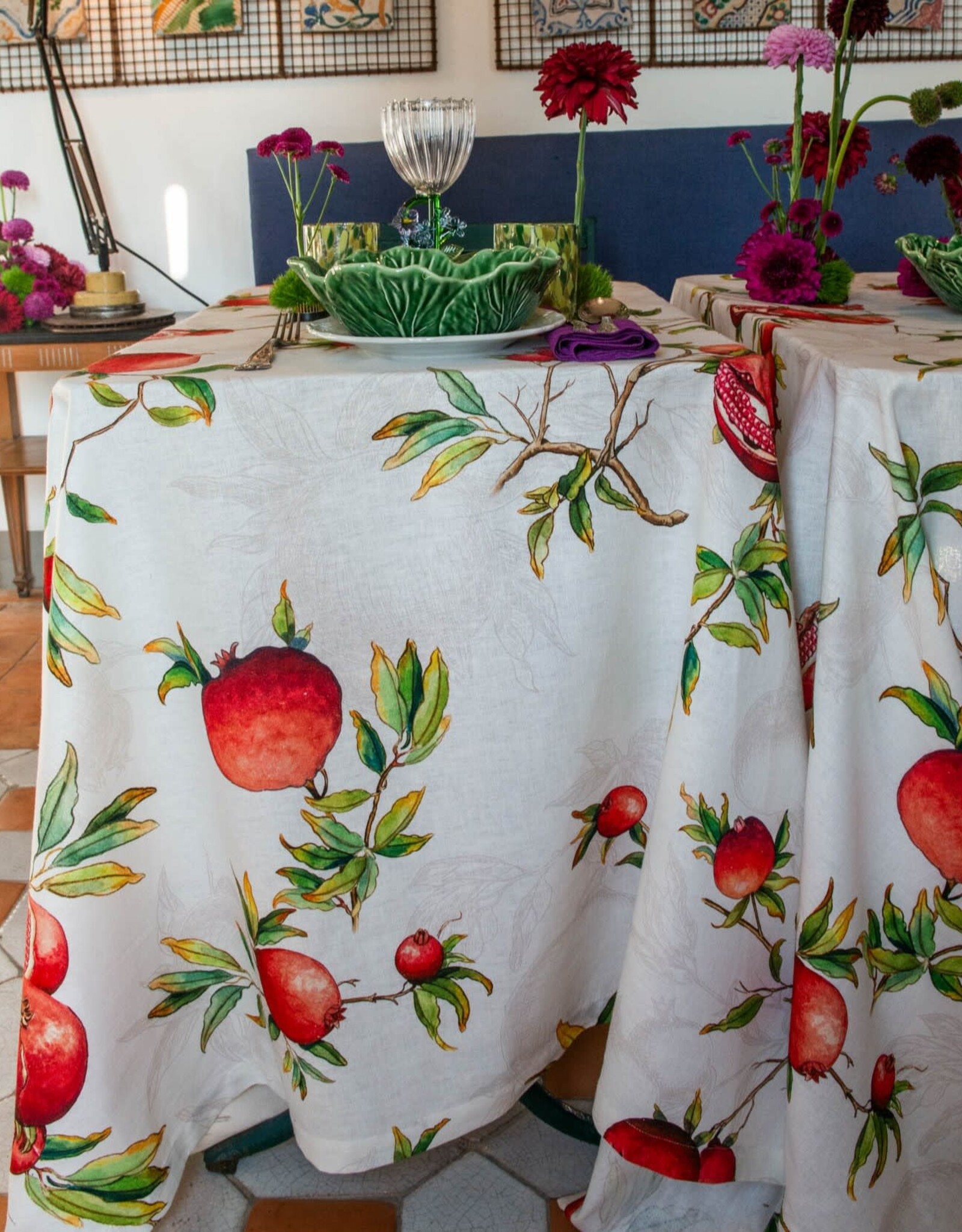 Italian Linen - Zakuro Rosso Table Square 33.5" x 33.5" (100% Linen)
