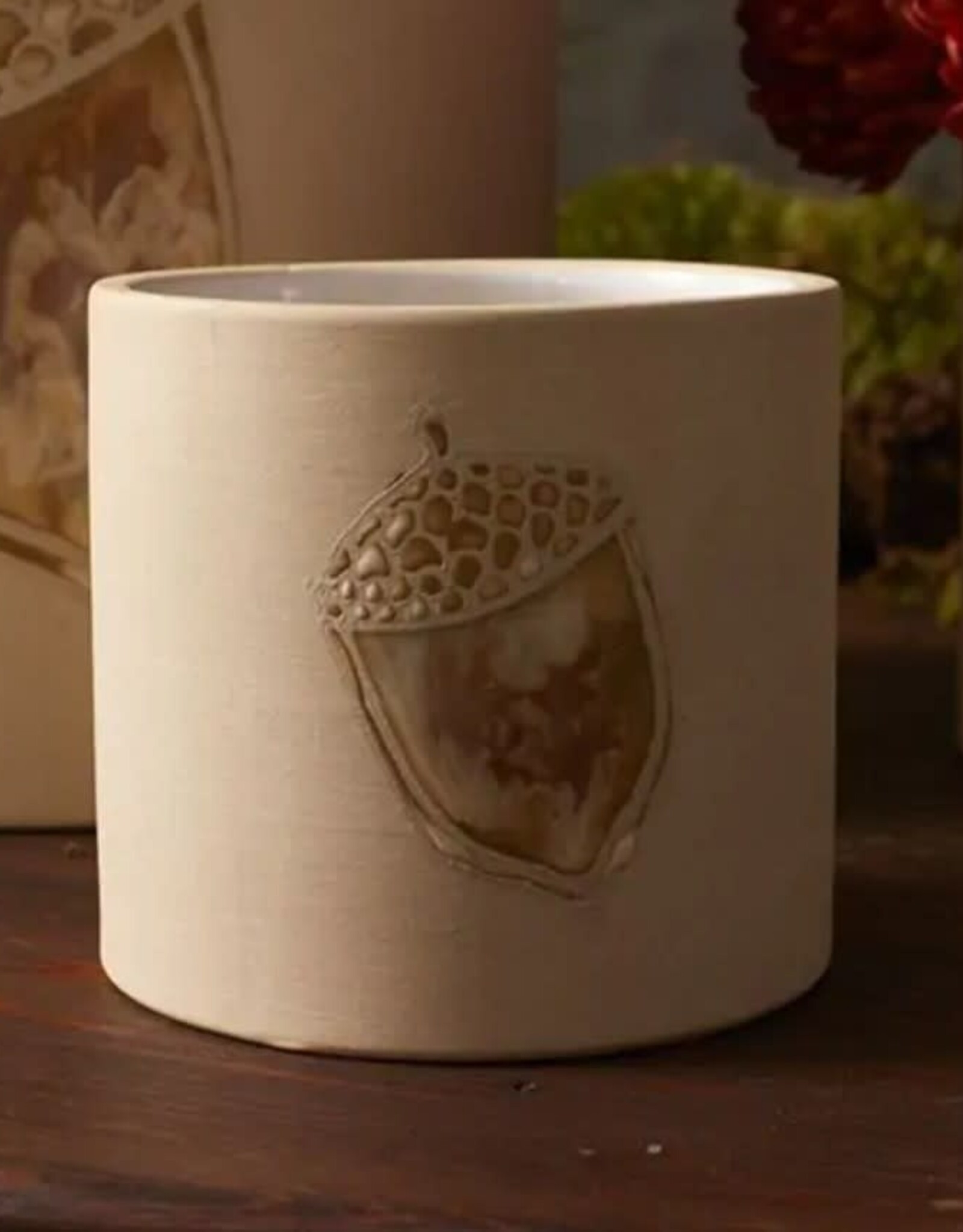 Acorn Pot 7" x 7"