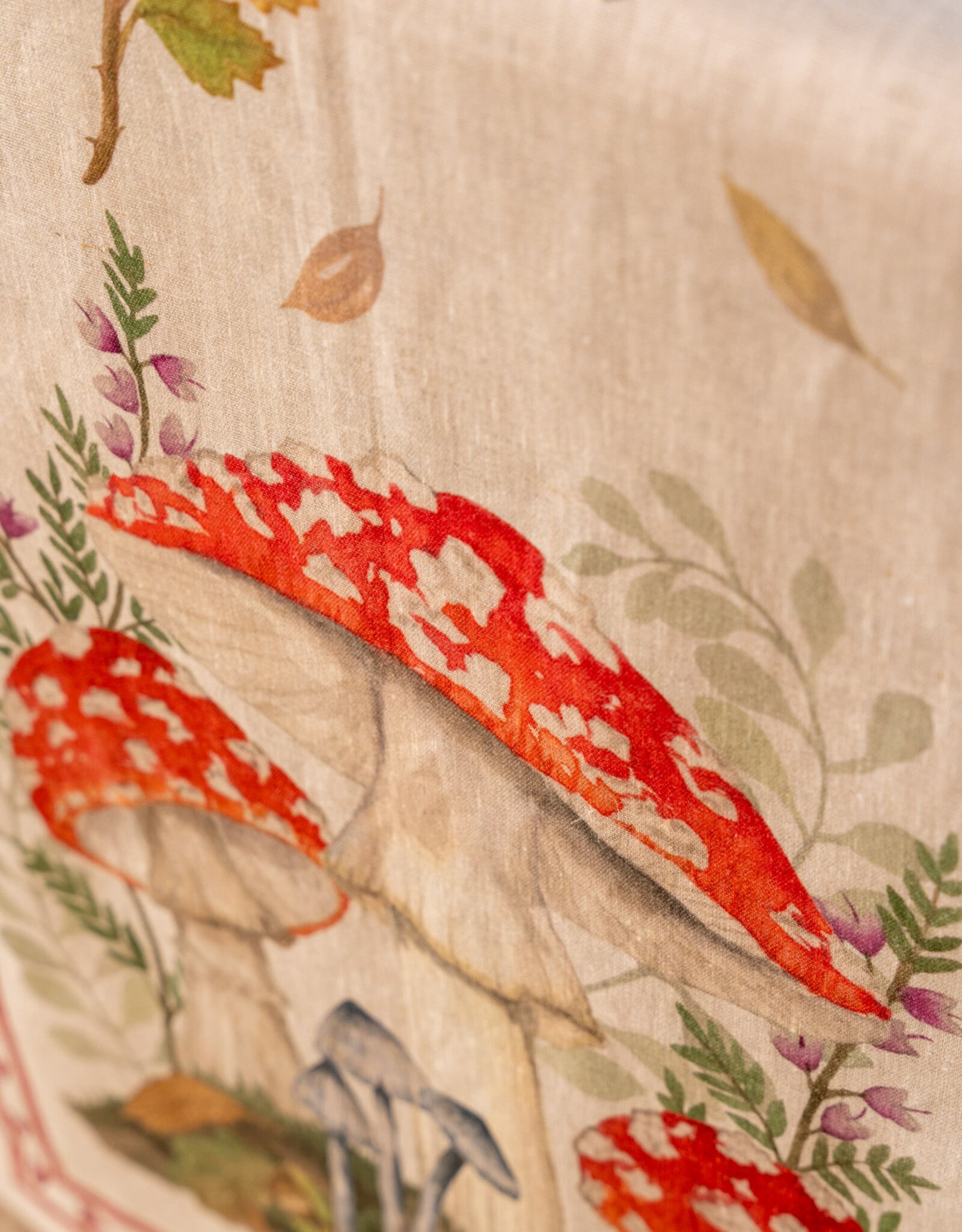 Italian Linen - Grifola Table Runner 19" X 67"