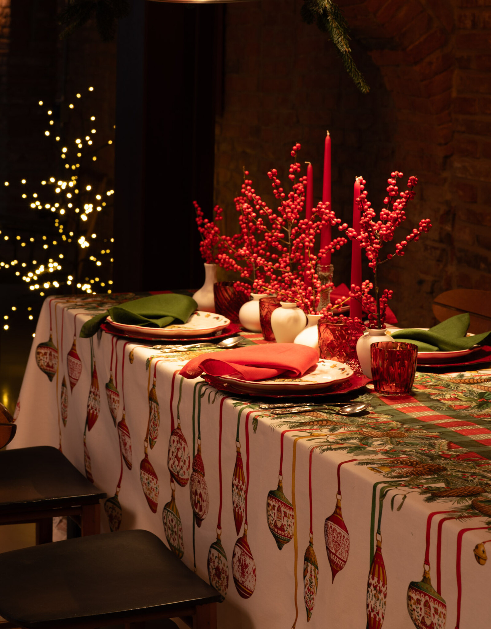 Italian Linen - Pinoel Tablecloth 67" x 90"