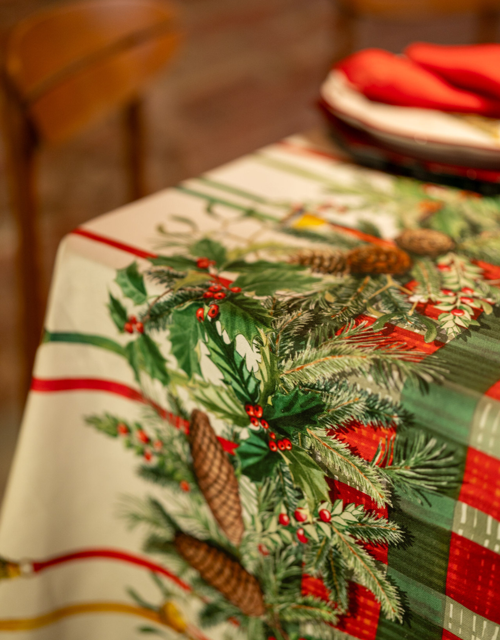 Italian Linen - Pinoel Tablecloth 67" x 90"
