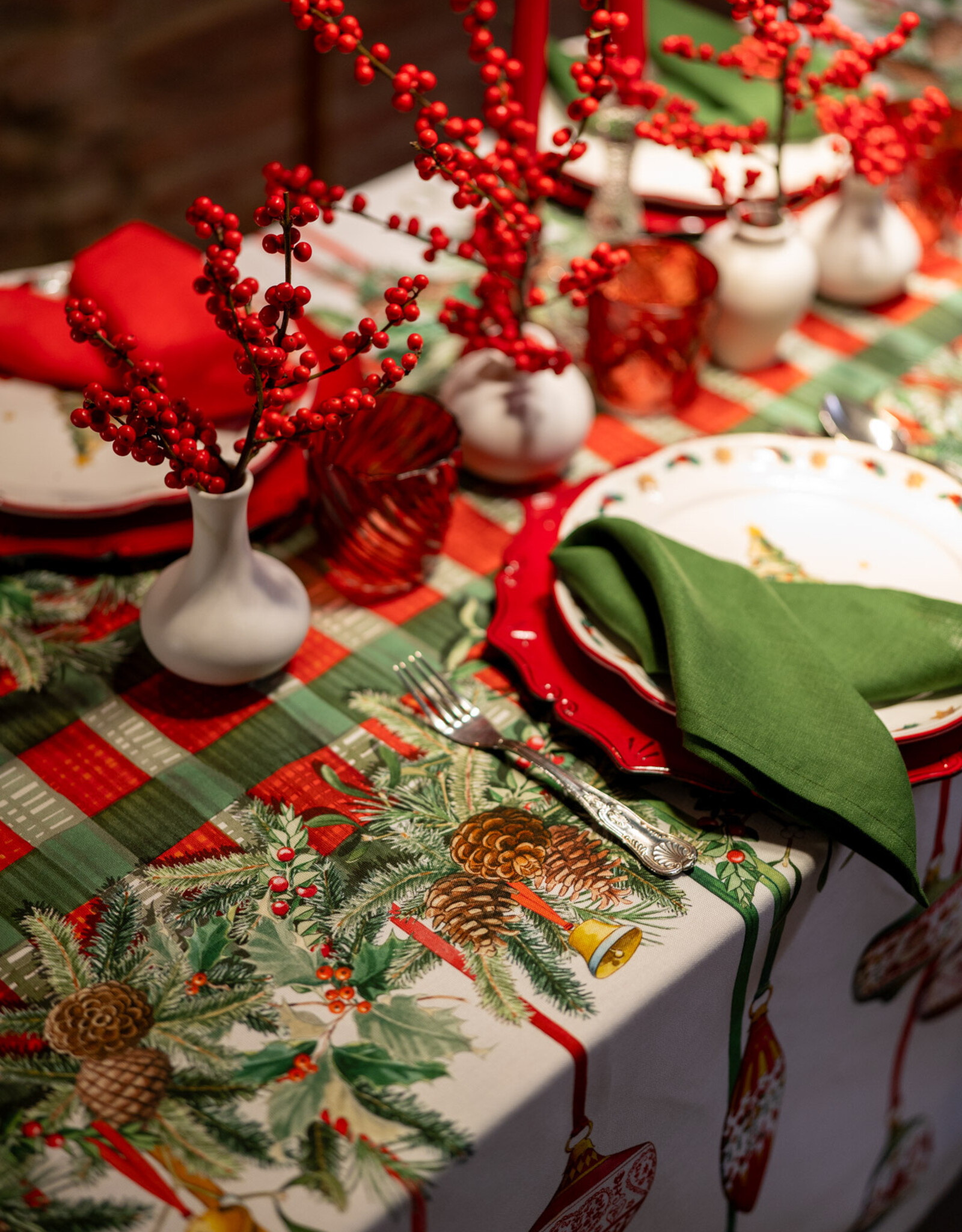 Italian Linen - Pinoel Tablecloth 67" x 90"