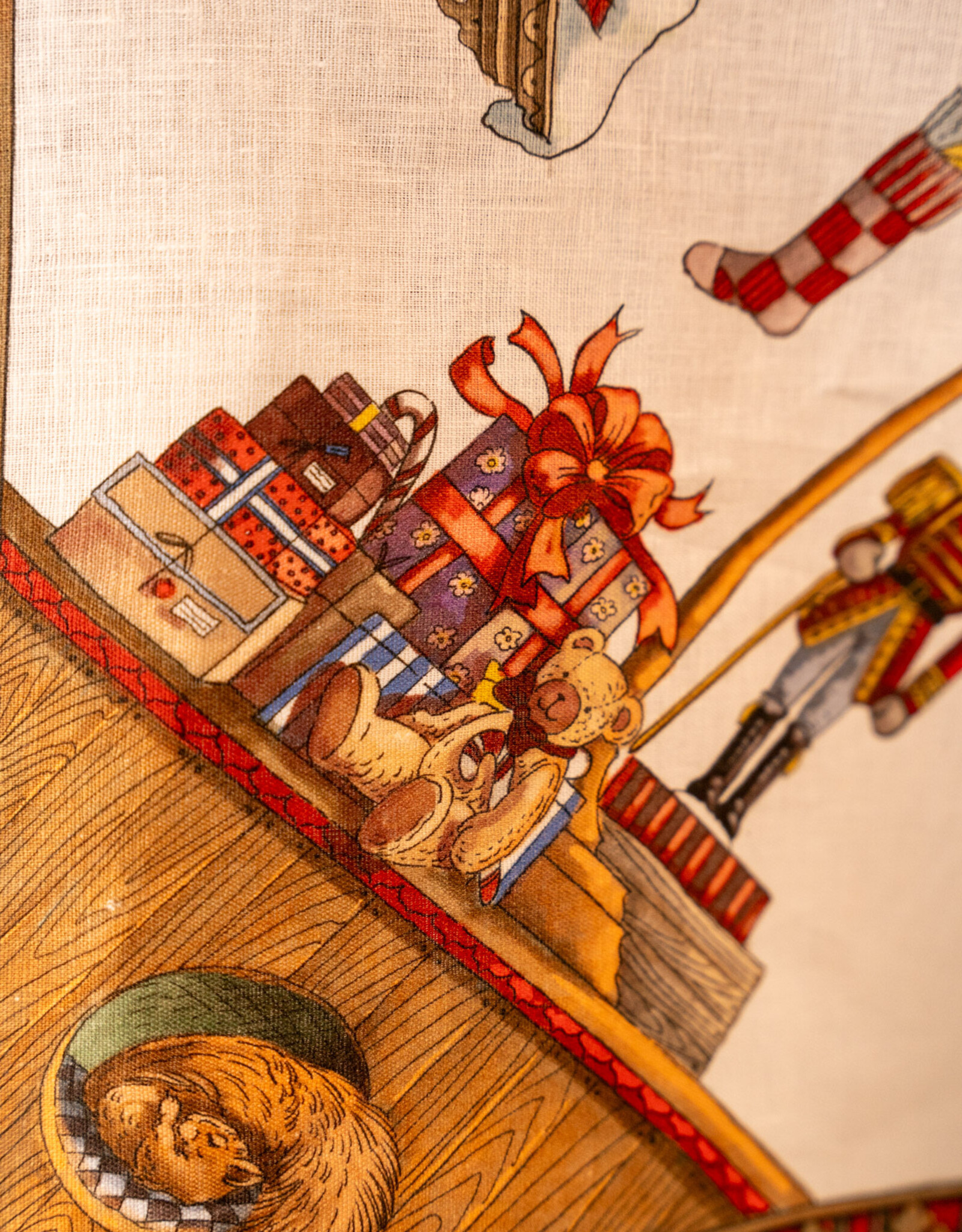 Italian Linen - Natalis Table Square 33" x 33"