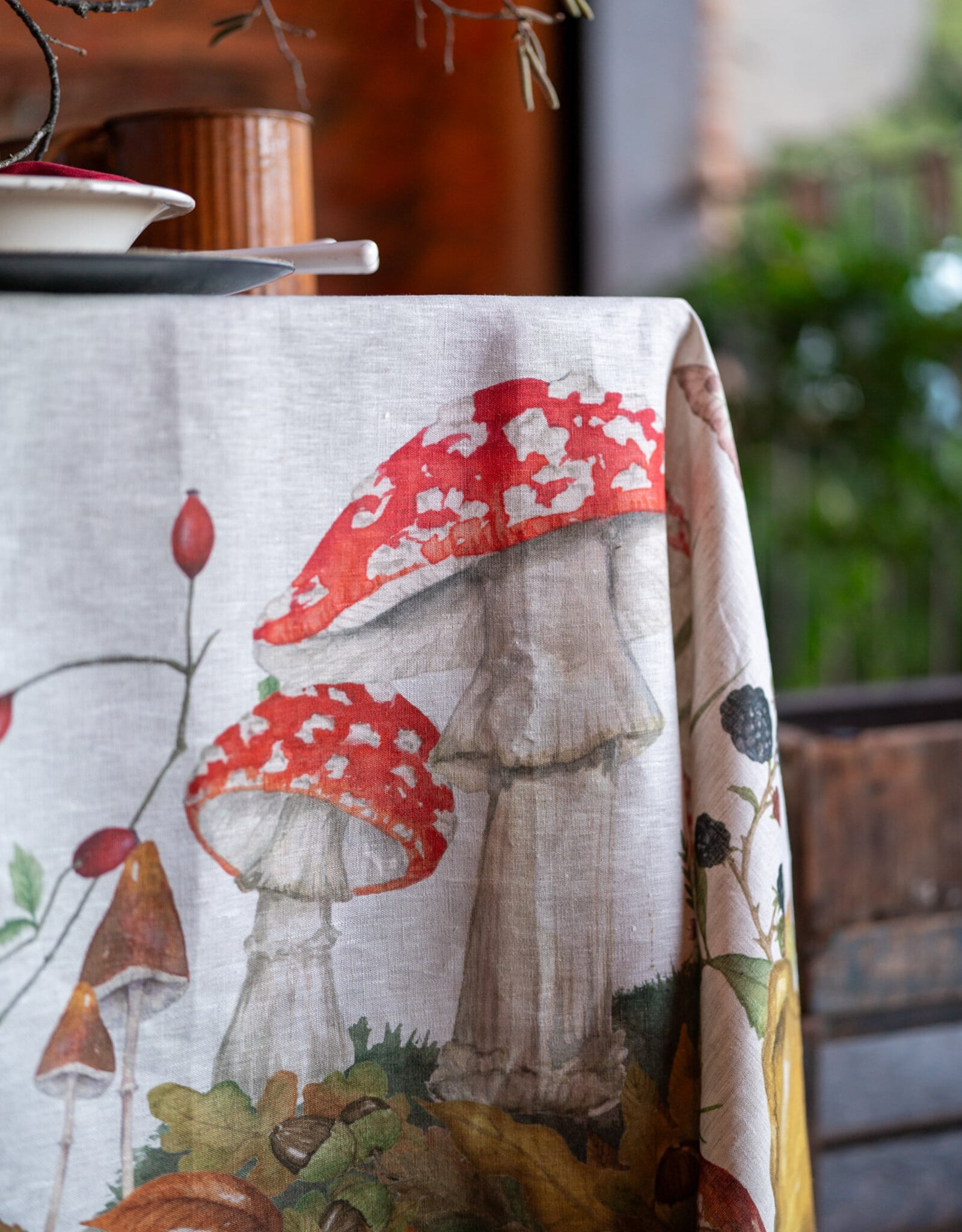 Italian Linen - Grifola Tablecloth - 67" x 67"