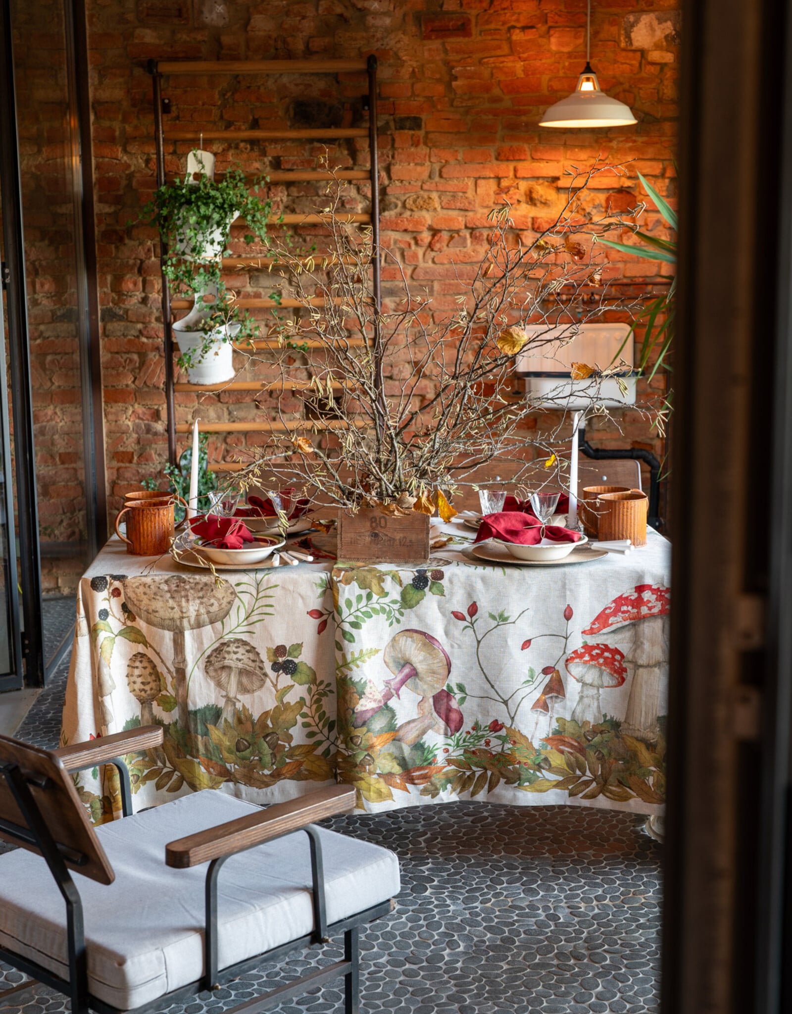 Italian Linen - Grifola Tablecloth - 67" x 67"