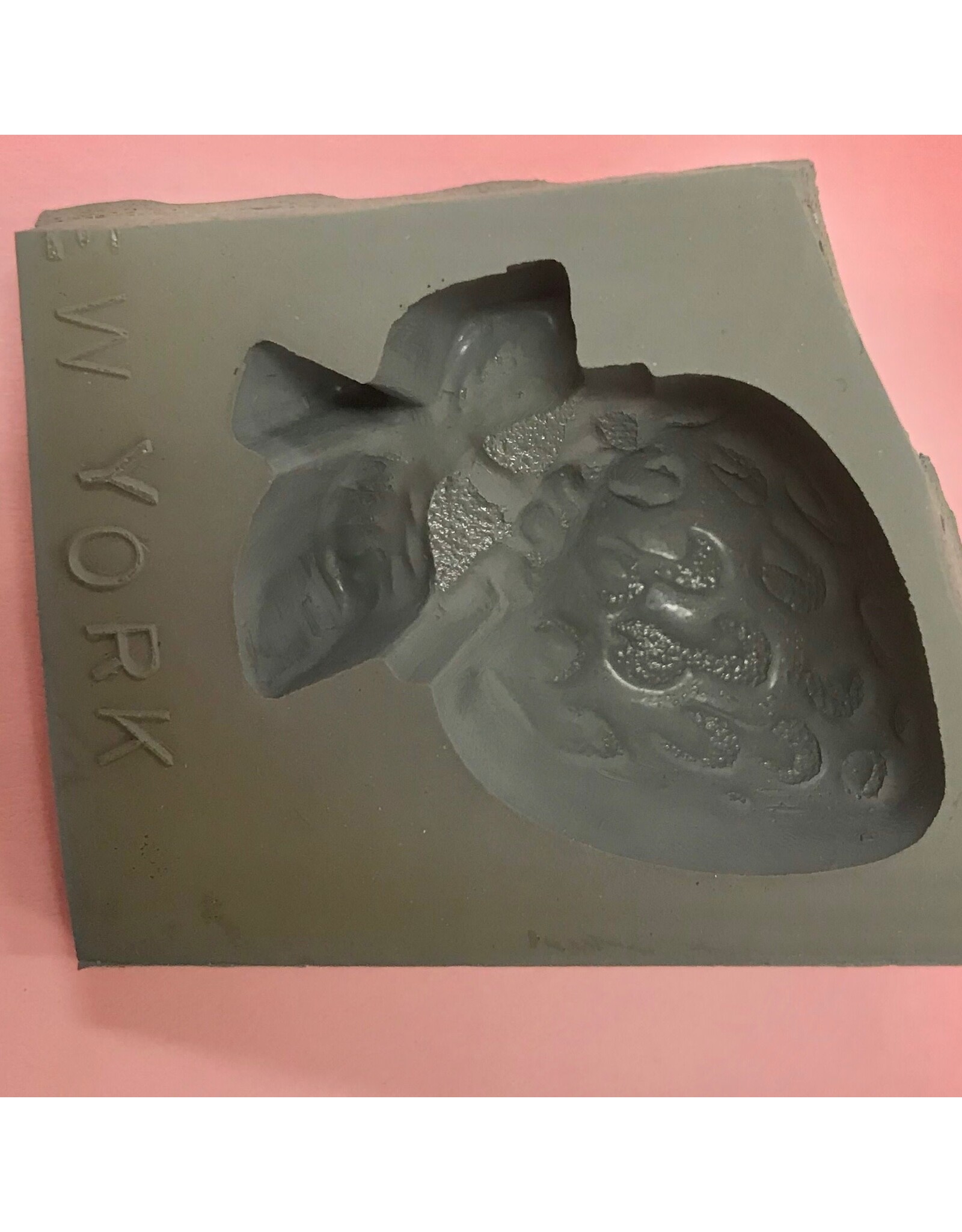 Strawberry Mint Mold