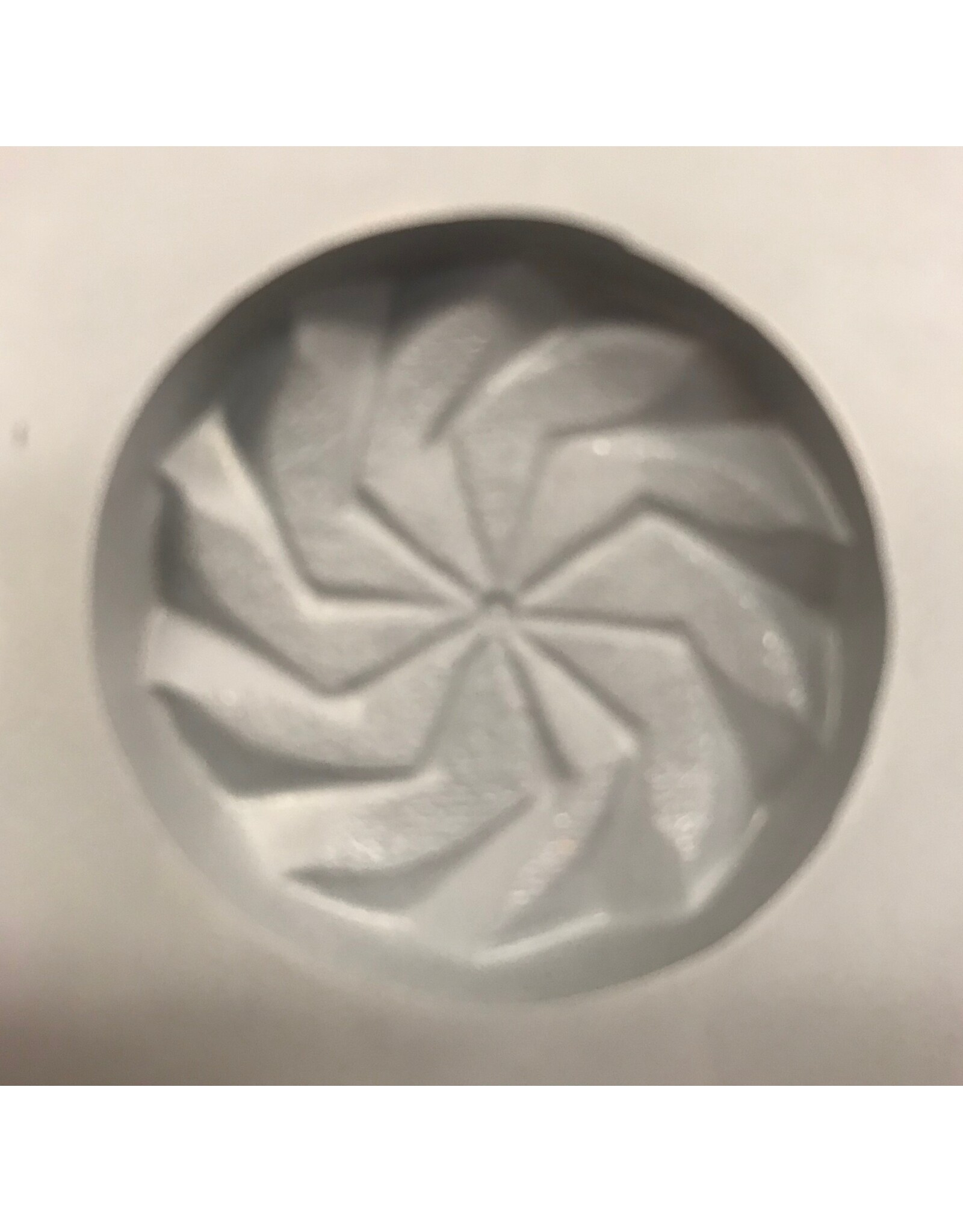 Round Pinwheel Mint Mold
