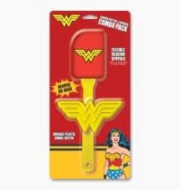 Wonder Woman Cookie Cutter & Spatula Combo