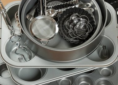 Bakeware and Cake Pans