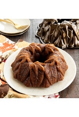 Harvest Leaves Bundt Pan (9 cups)