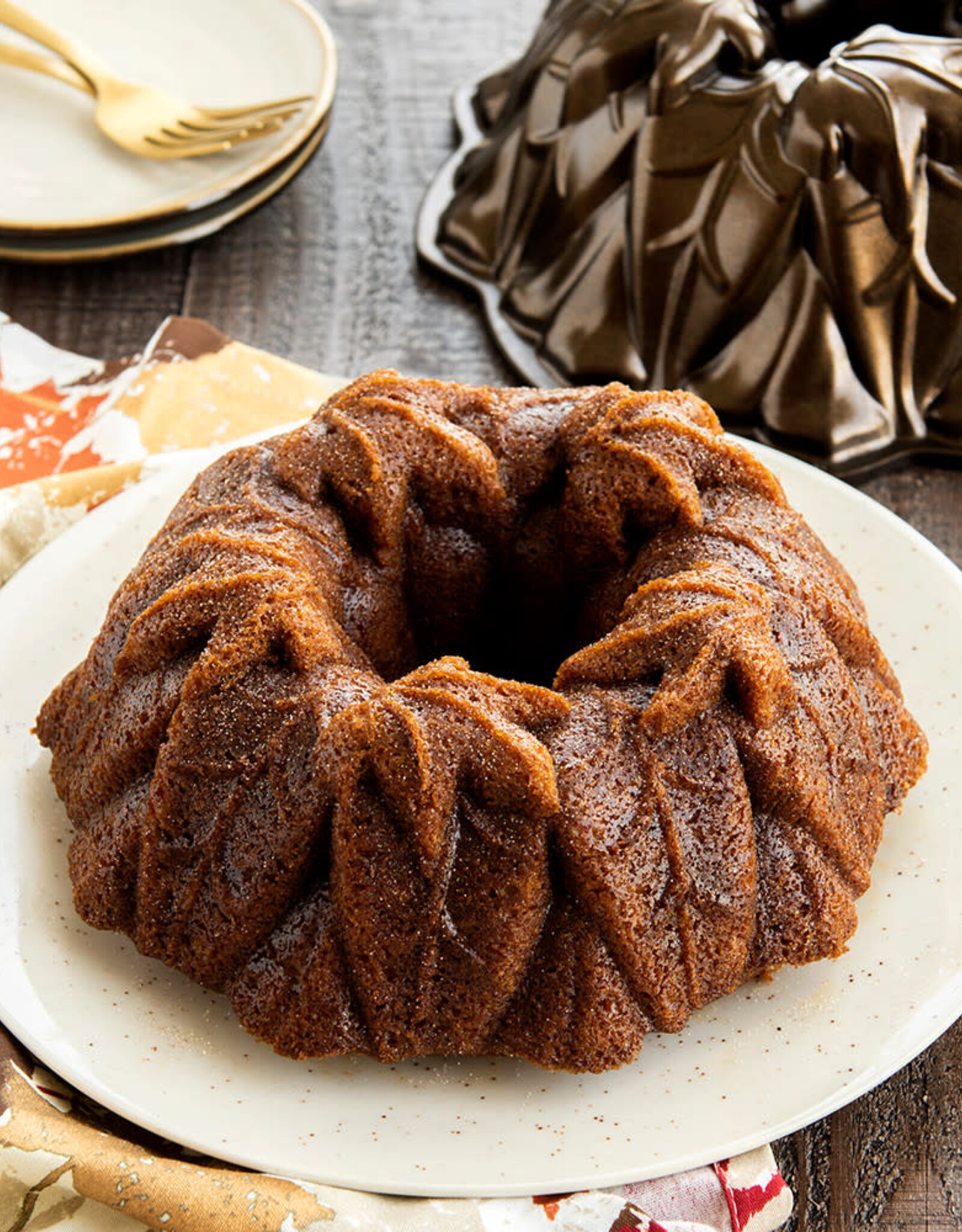Harvest Leaves Bundt Pan (9 cups)