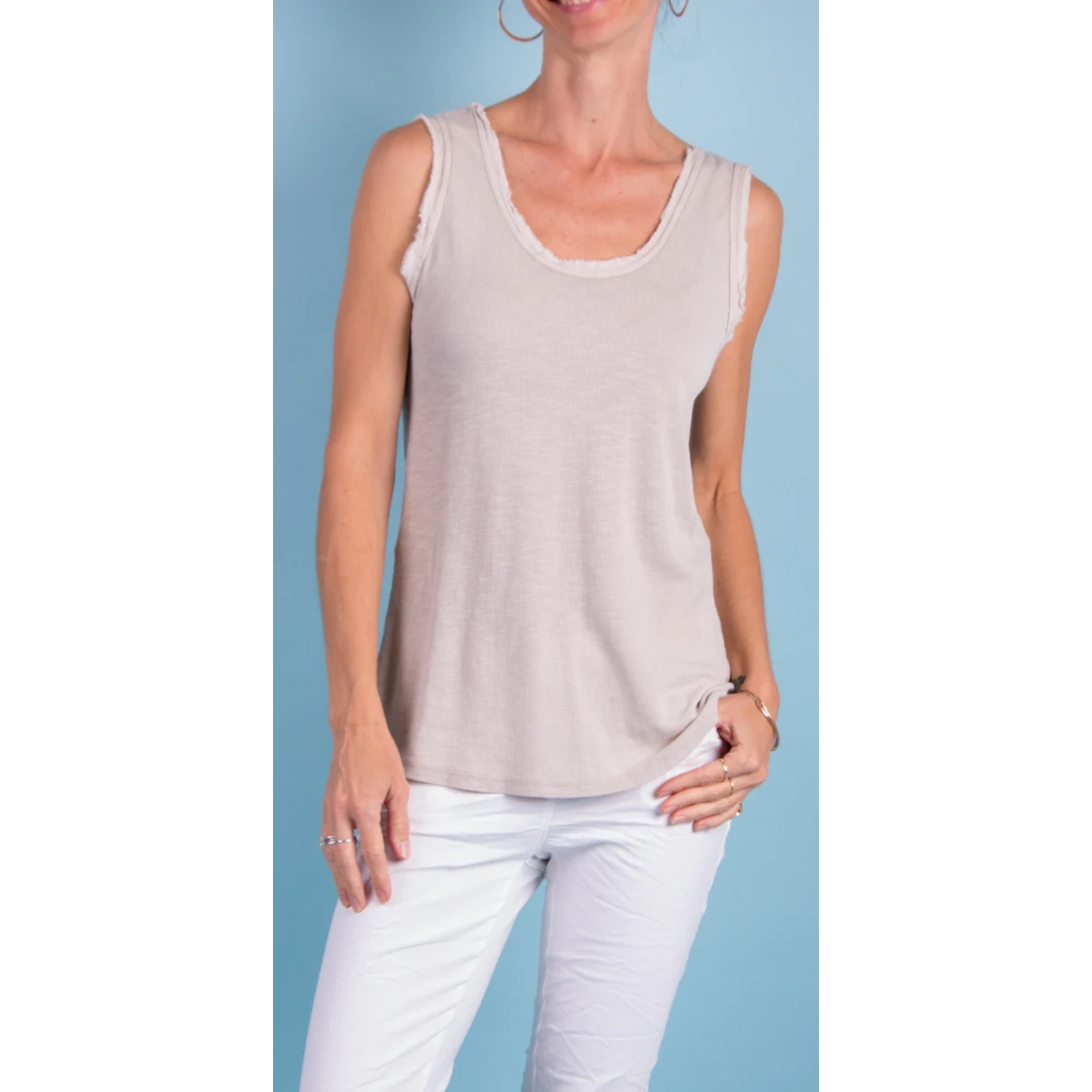 3000 Tank top frayed