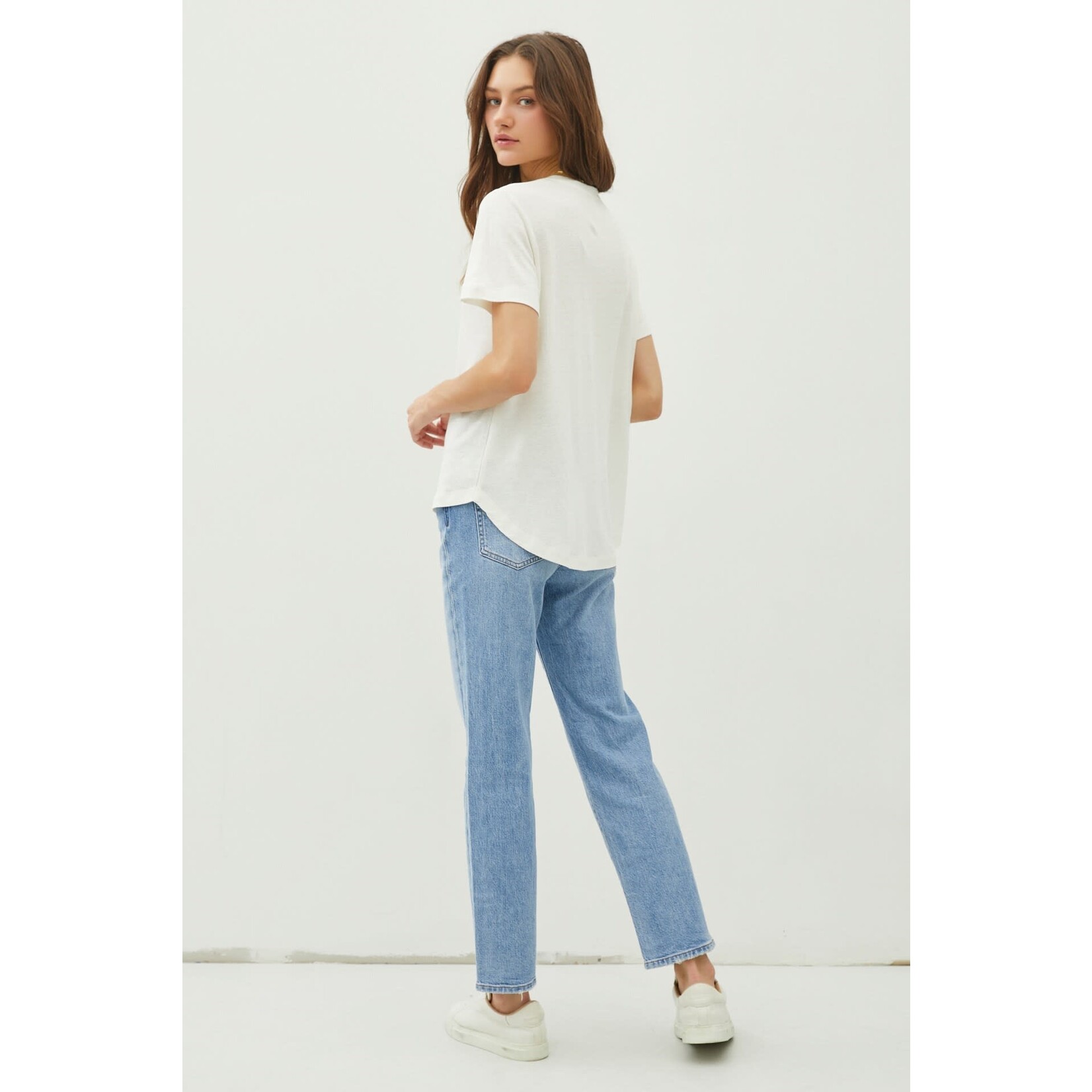 19323 BASIC V-NECK SHORT SLEEVE T-SHIRT