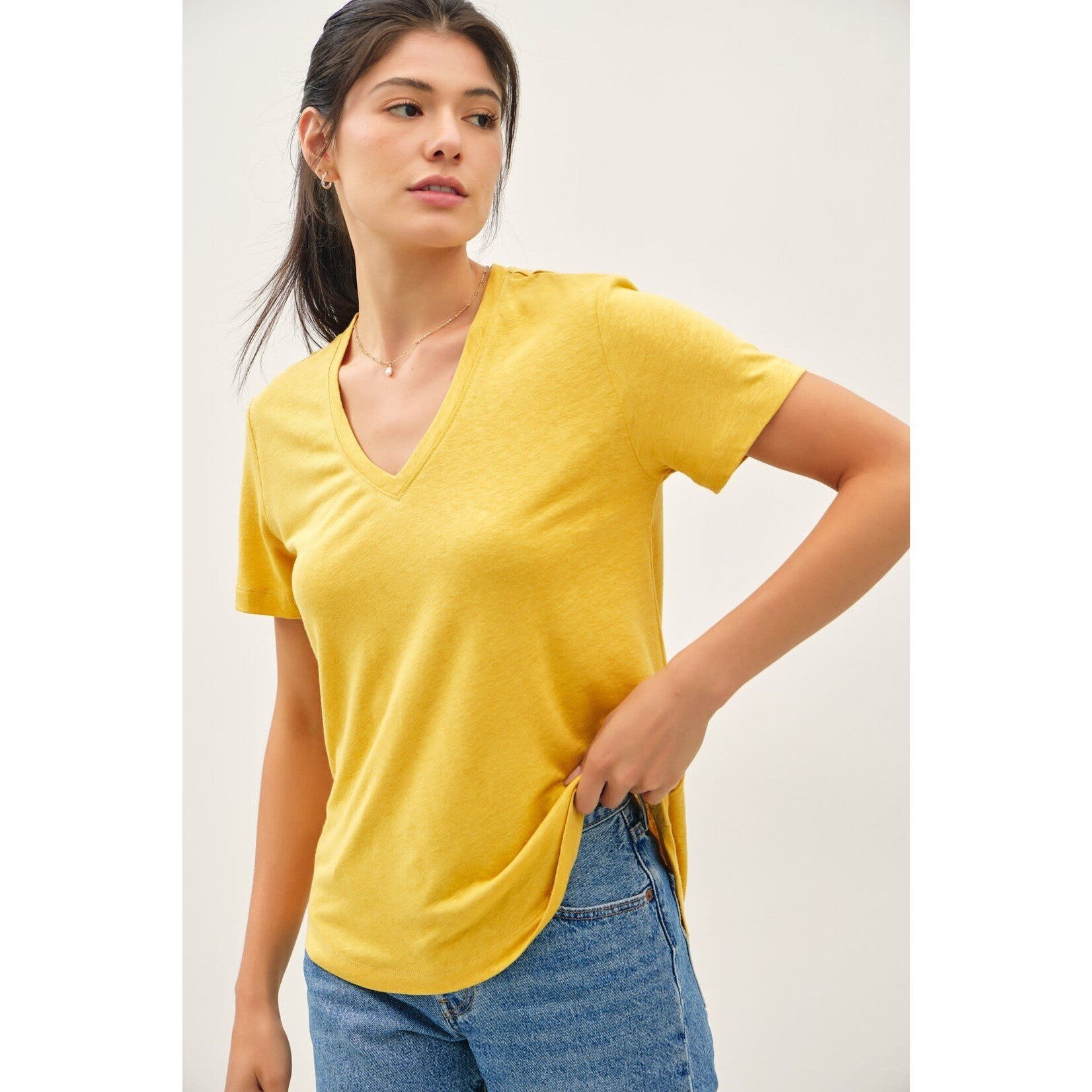 Be Cool 19323 BASIC V-NECK SHORT SLEEVE T-SHIRT