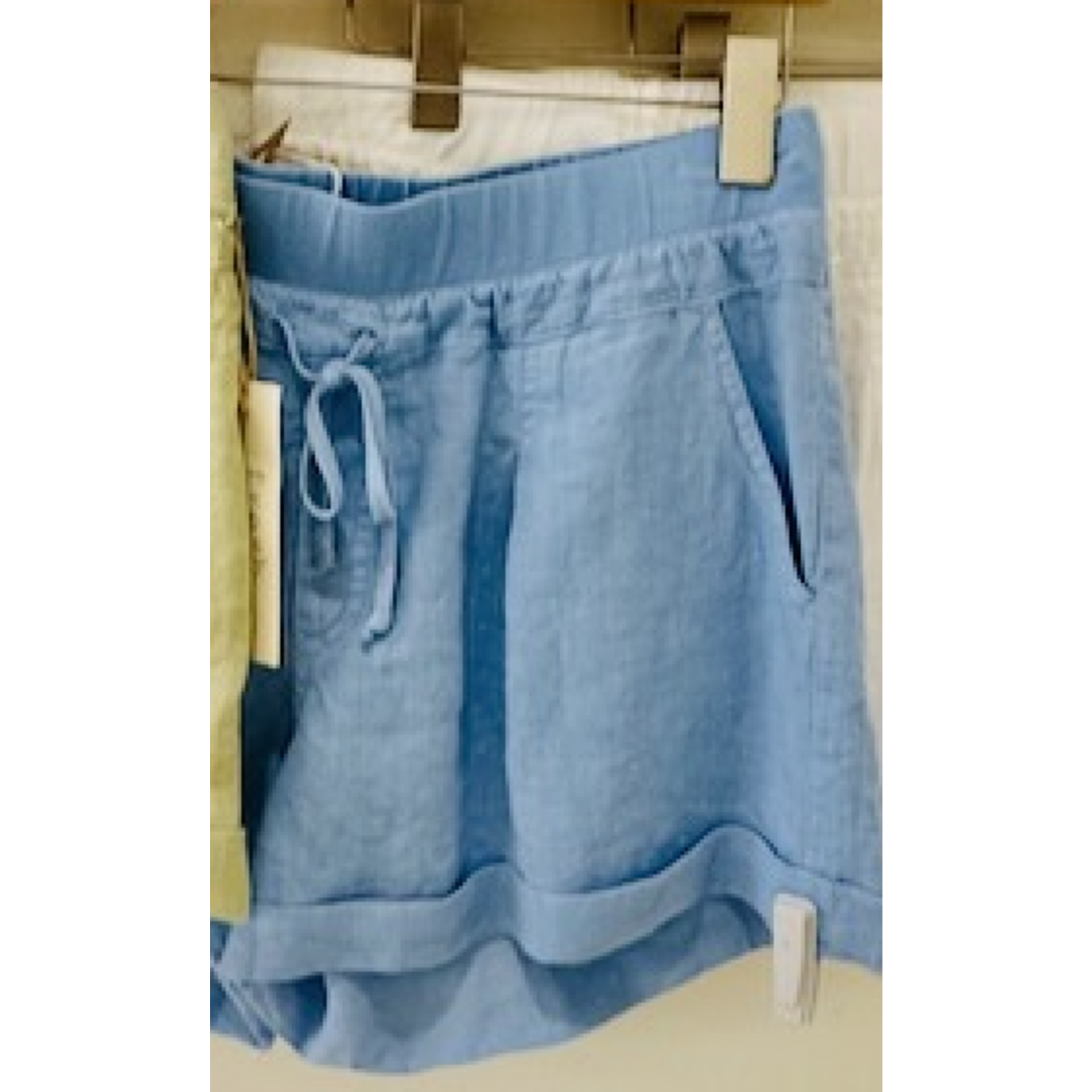 LI1118 Short with Drawstring Cuff