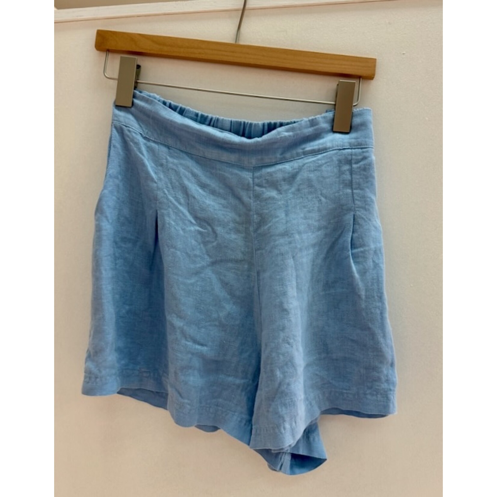 LI2133 Pleat Short