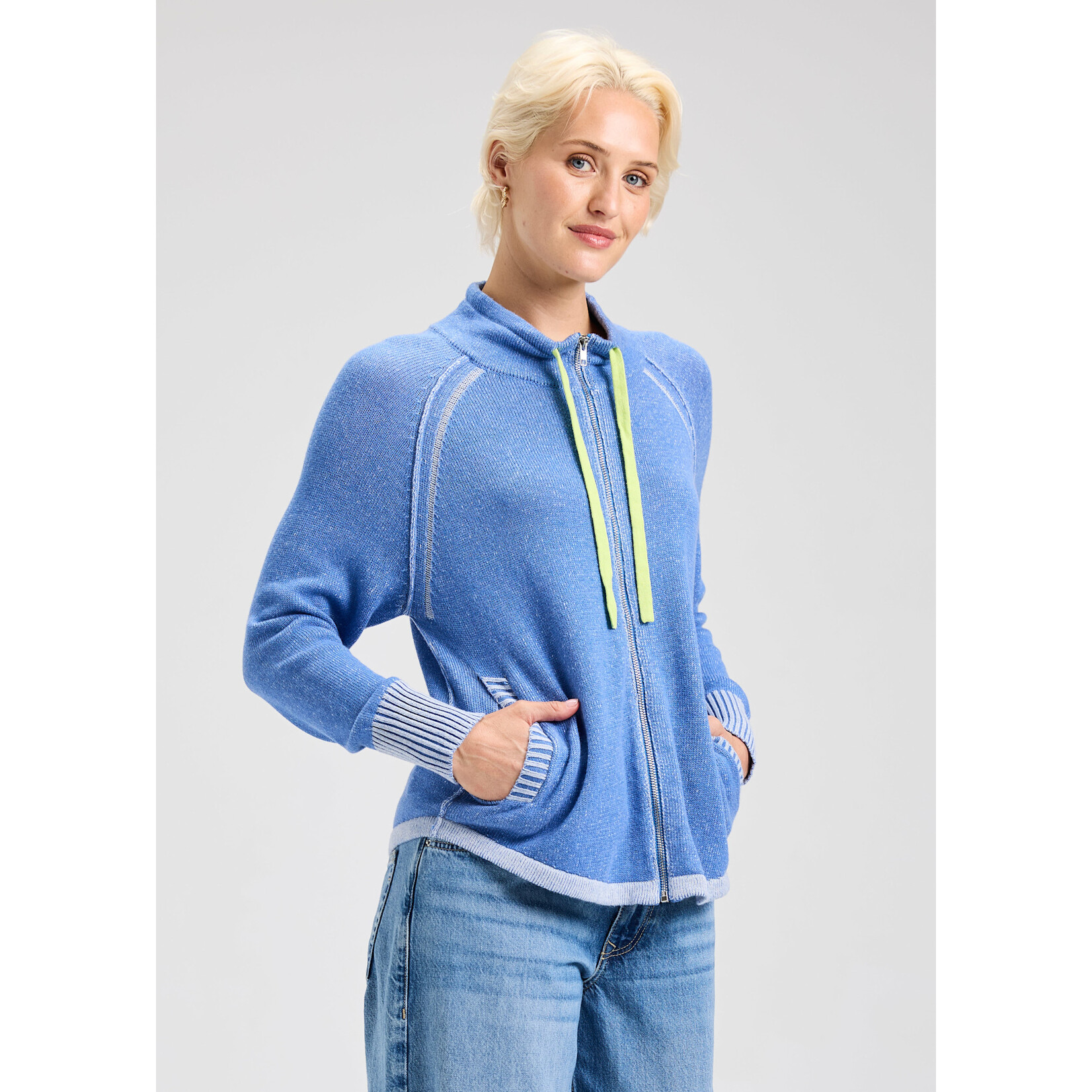 7548 Two-Tone Zipup
