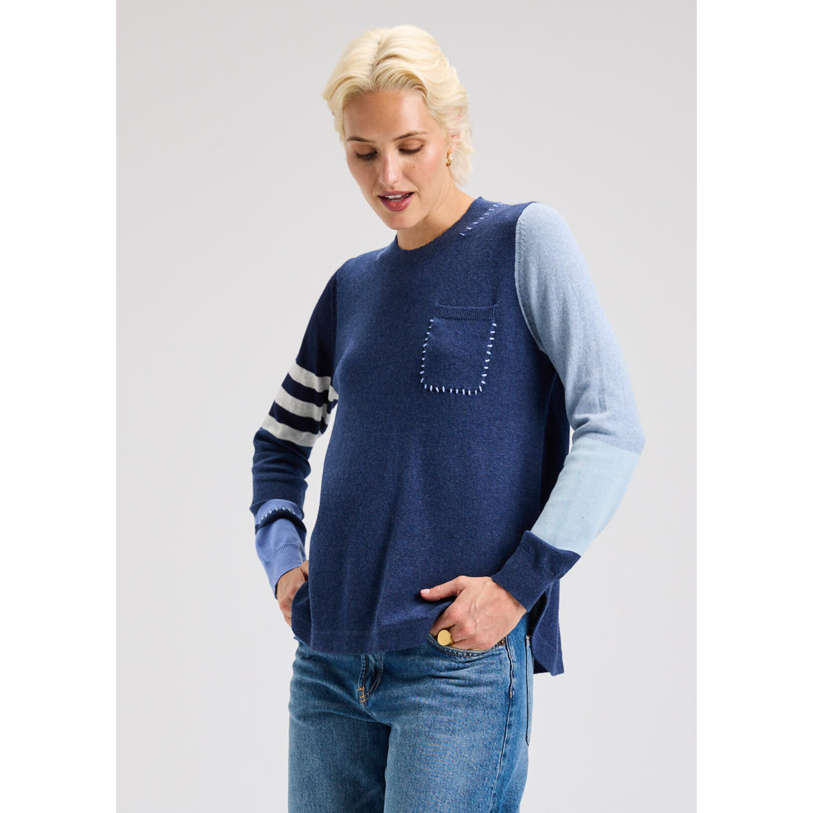7527 Spliced Sweater