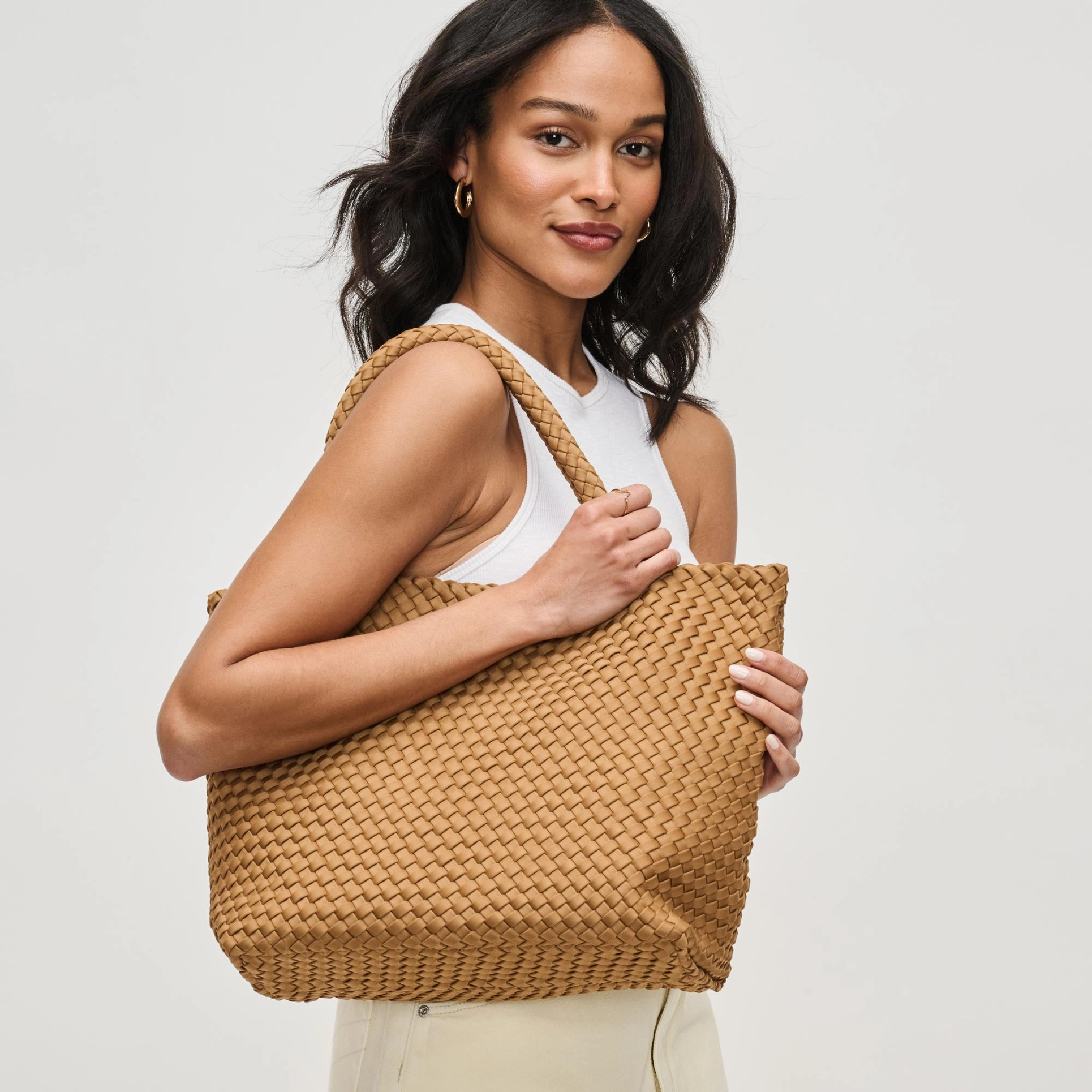 The Best Multi-Purpose Bag for Everyday Elegance