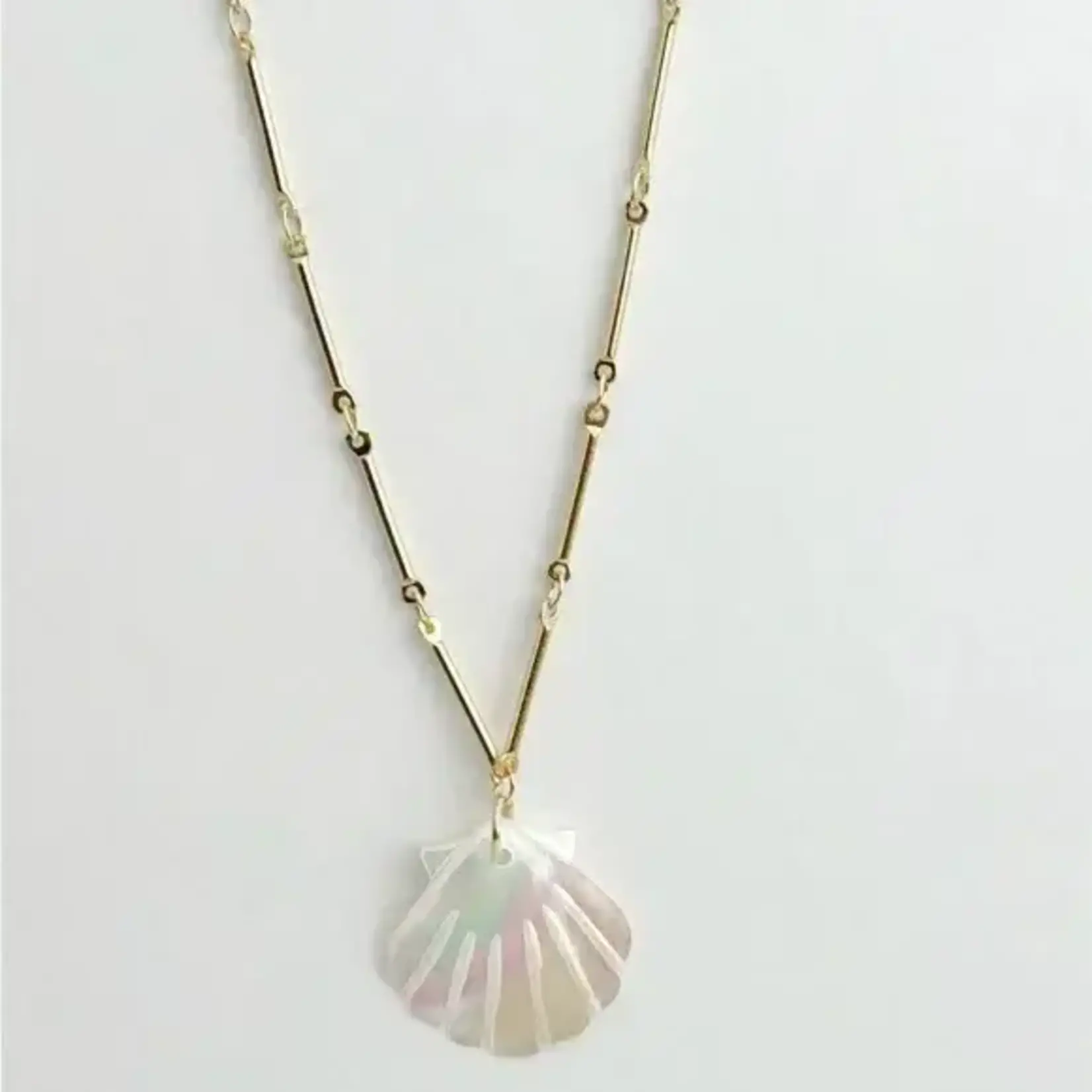 Muna Shell Necklace