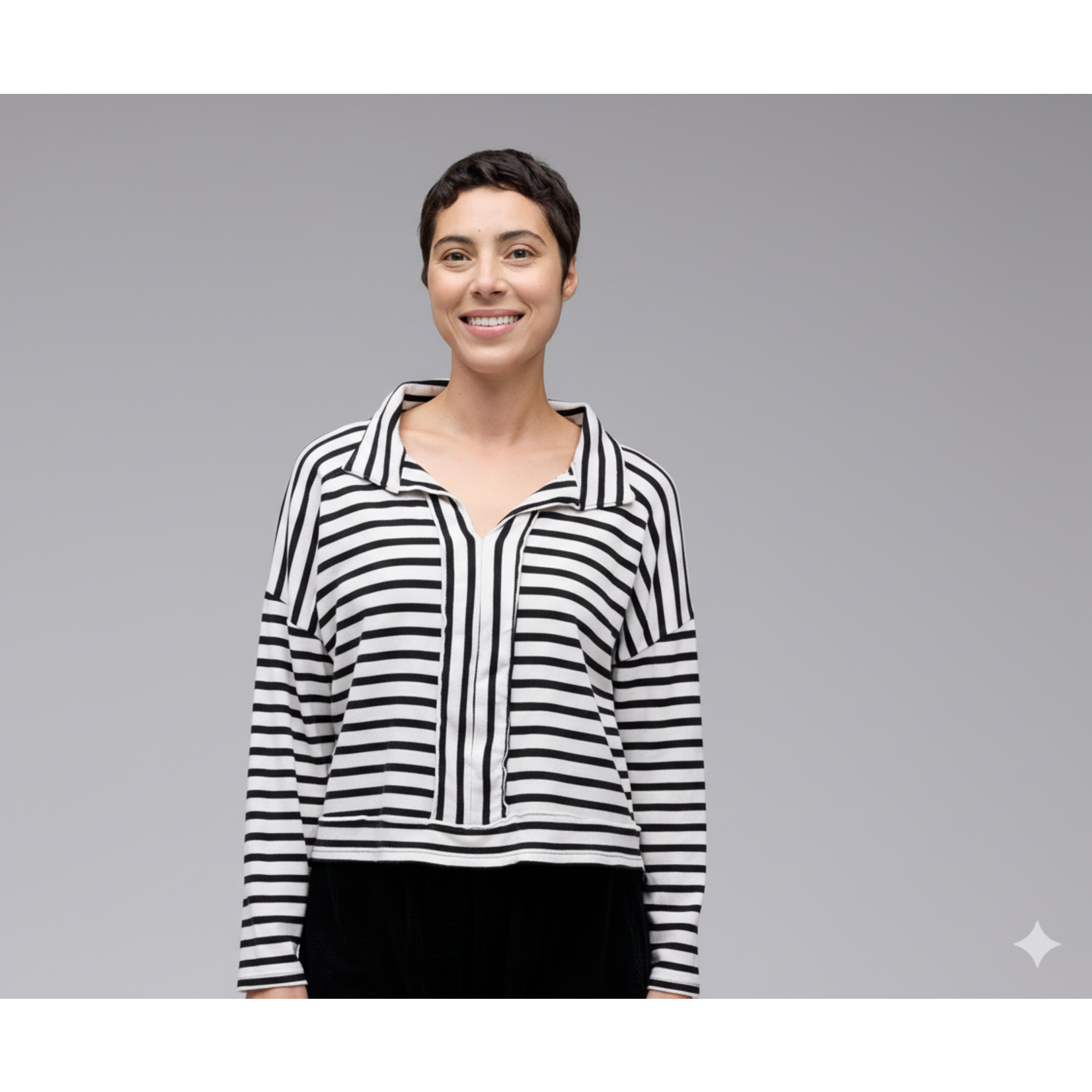 7246901 Stripe Crop Top