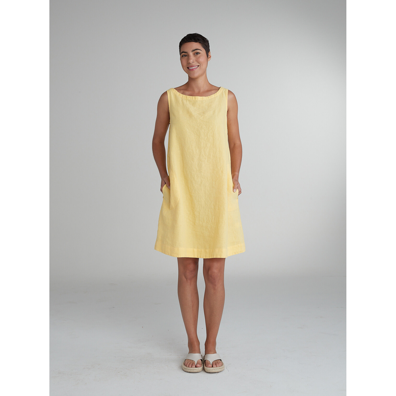 4400337 Linen Modern Shift Dress