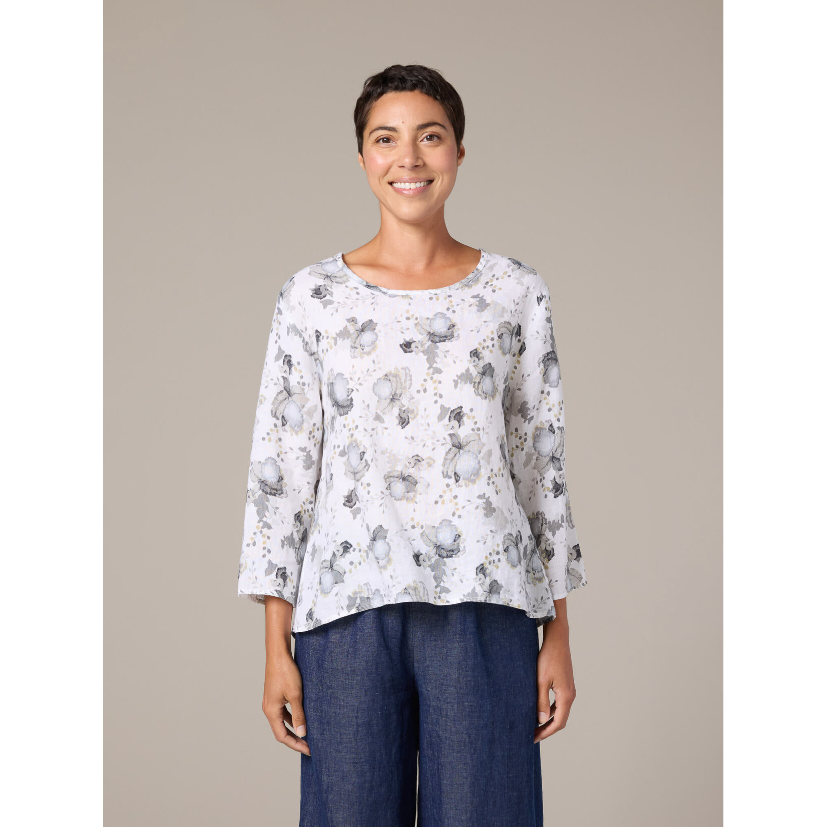 4707965  Floral 3/4 Split Back