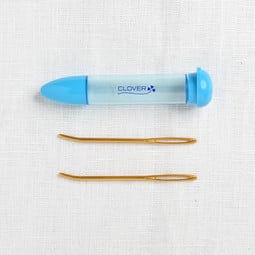 Image of Clover Chibi Jumbo Darning Needle Set, Bent Tip, 2 ct. (blue case)