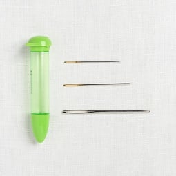 Image of Clover Chibi Darning Needle Set, Straight Point, 3 ct. (green case)