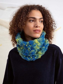 Image of PTO-043_04 Ripple Cowl by LANGYARNS SWITZERLAND