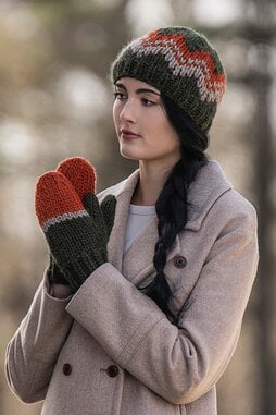 Image of Blue Sky Fibers Grand Portage Hat & Mitts Kit