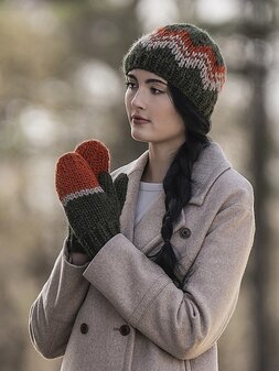 Image of Grand Portage Hat & Mitts by Bobbi IntVeld