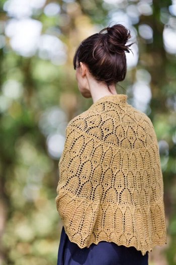 Wool & Co. Feature Pattern of the Week - Paddock Shawl