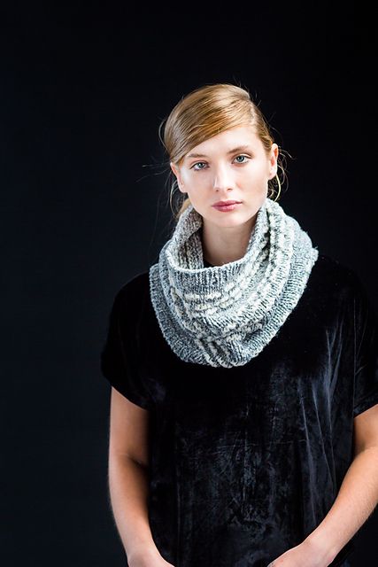 Wool & Co. Feature Pattern of the Week - Mason Cowl