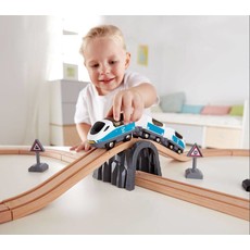 HAPE FIGURE 8 PASSENGER TRAIN SET