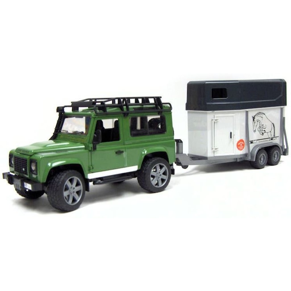 BRUDER TOYS AMERICA LAND ROVER WITH HORSE TRAILER