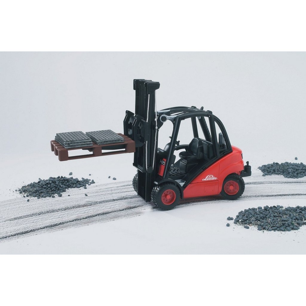 BRUDER TOYS AMERICA FORKLIFT WITH PALLETS