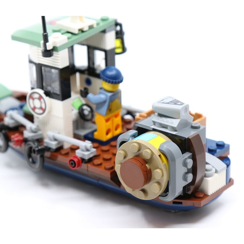 lego haunted shrimp boat