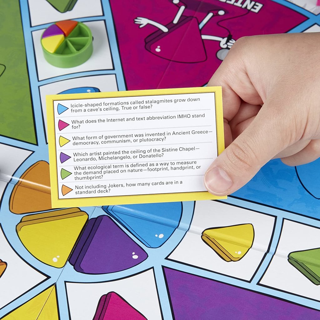  Hasbro Gaming Trivial Pursuit: Family Edition Board