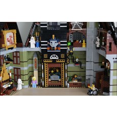 LEGO HAUNTED HOUSE*