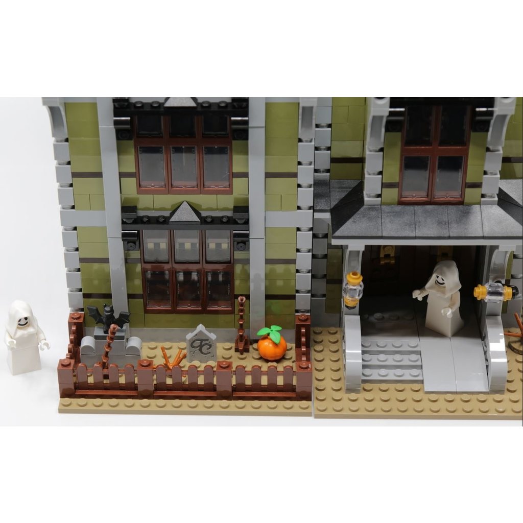 LEGO HAUNTED HOUSE*