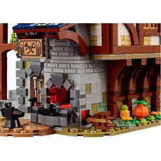 LEGO MEDIEVAL BLACKSMITH*