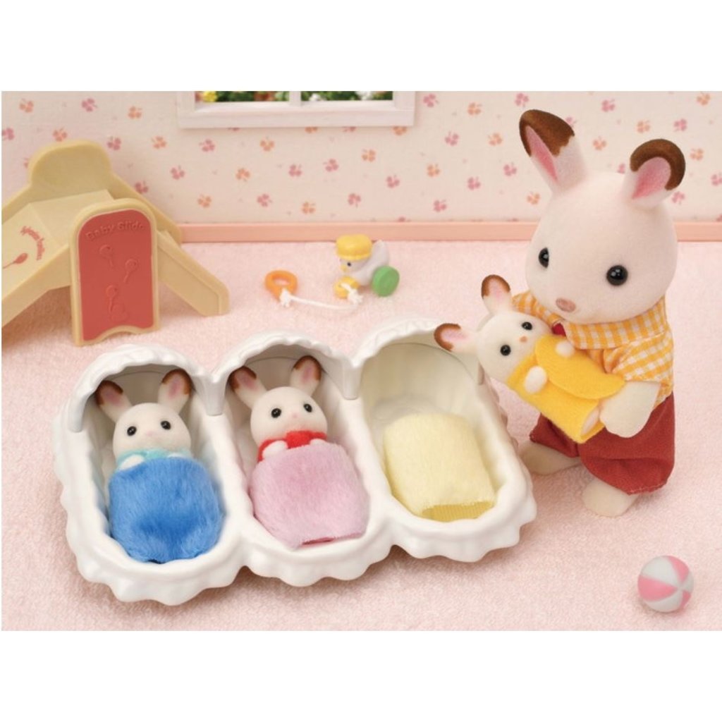 CALICO CRITTERS TRIPLETS CARE SET