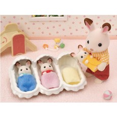 CALICO CRITTERS TRIPLETS CARE SET