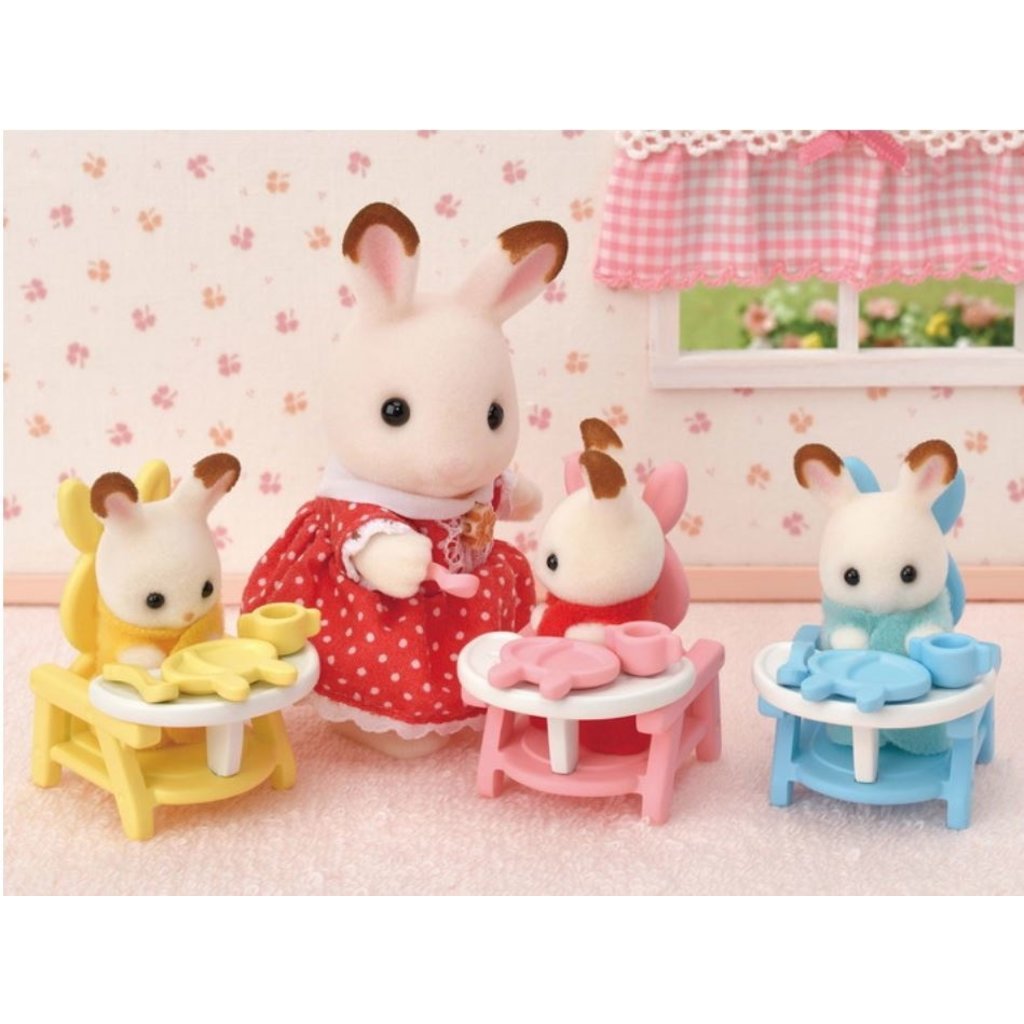 CALICO CRITTERS TRIPLETS CARE SET