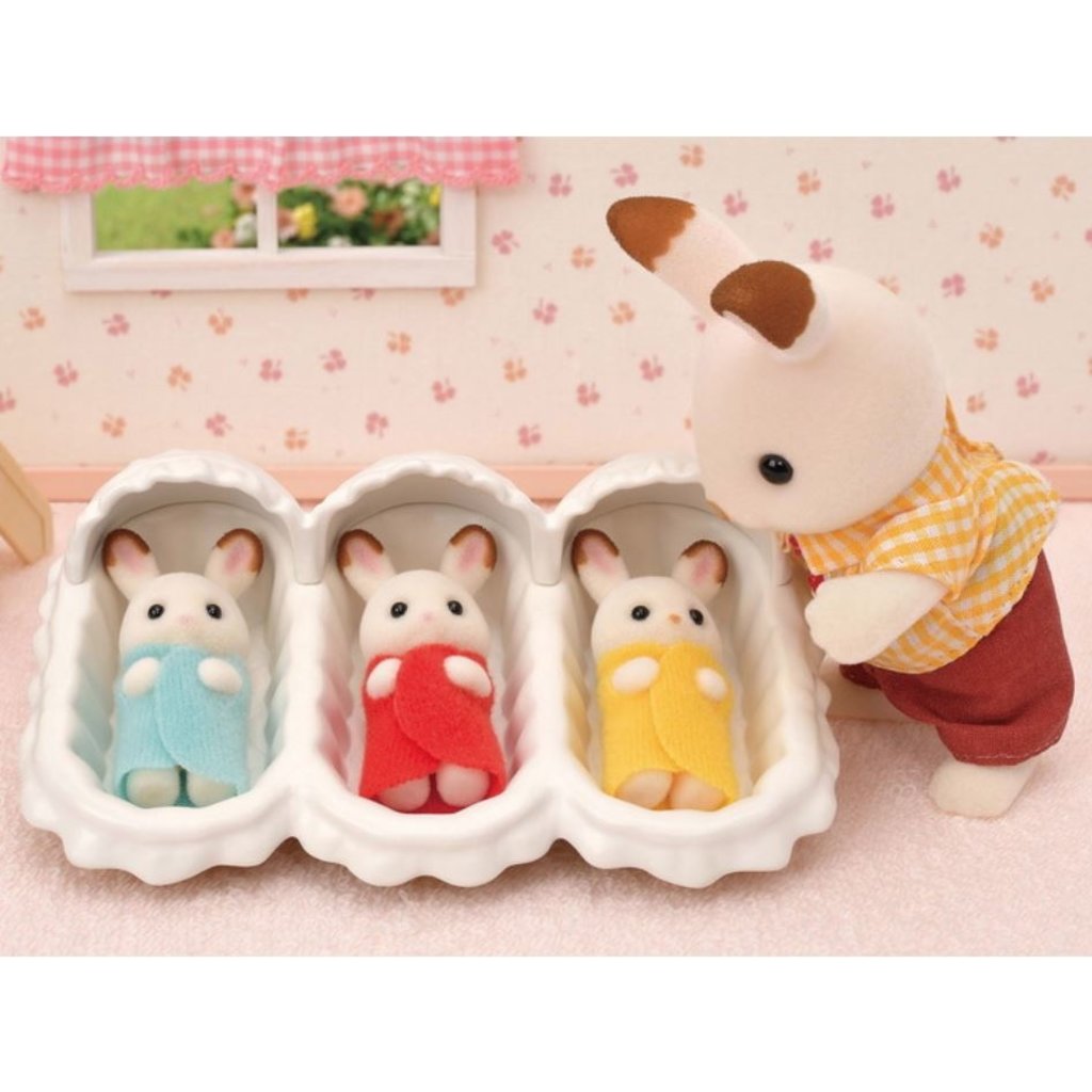 CALICO CRITTERS TRIPLETS CARE SET CALICO CRITTERS*