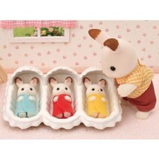 CALICO CRITTERS TRIPLETS CARE SET